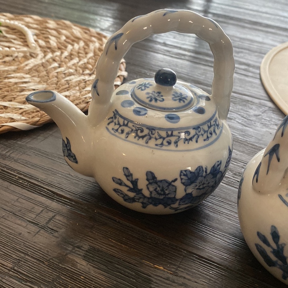 Small Tea Pots - Picture 3 of 3
